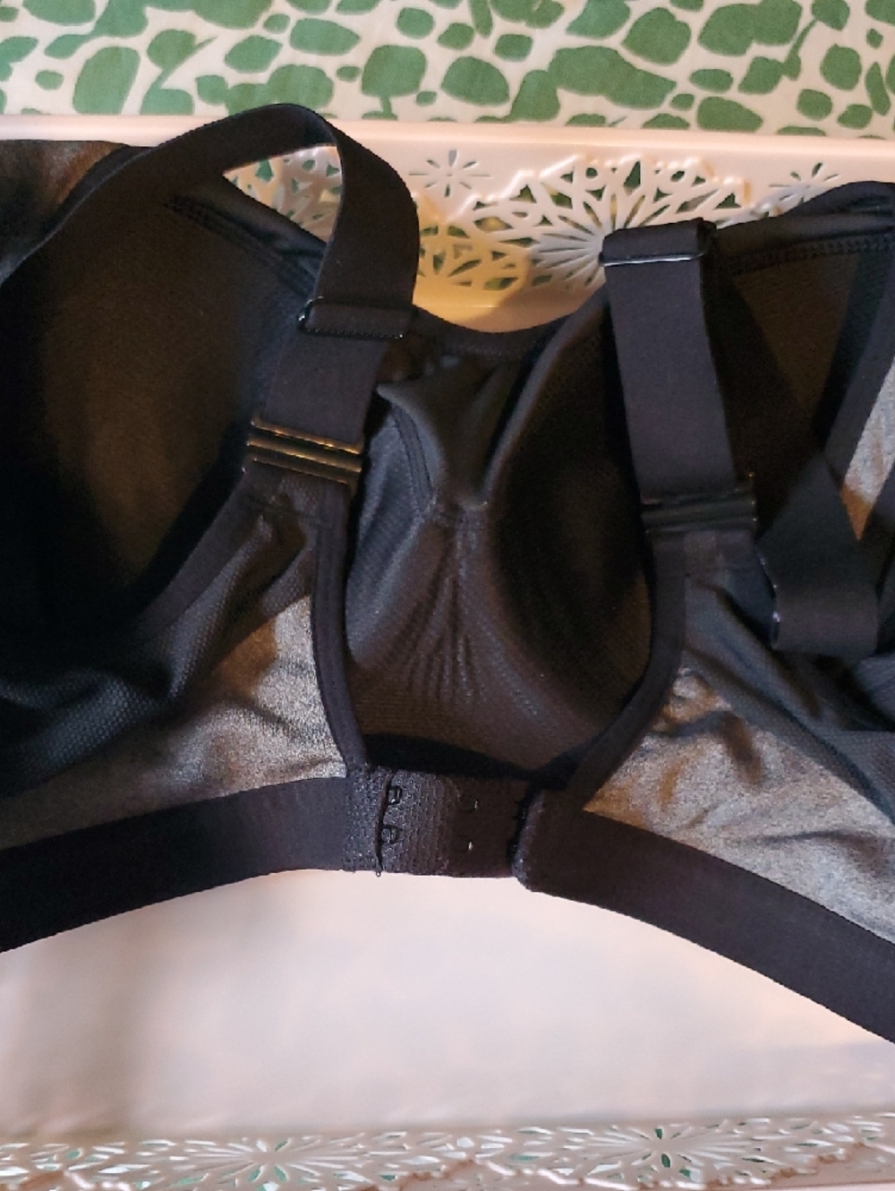 Avia Gray & Black Padded Wireless Sports Bra - Picture 4 of 7